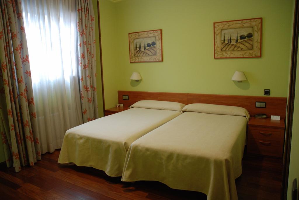 Double Room Extra Bed,325955128:JPEG